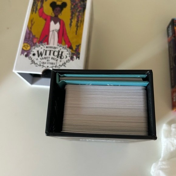 Modern witch tarot card deck and oracle card deck - Picture 3 of 5